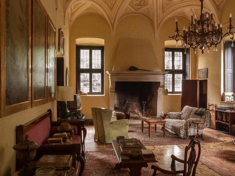 The Making of a Family Home in ‘Call Me by Your Name’ - The New York Times Cmbyn House, Call Me By Your Name House, Your Name Movie, Italian Interior Design, Call Me By Your Name, Italian Interior, Italian Villa, Film Set, Design Living Room