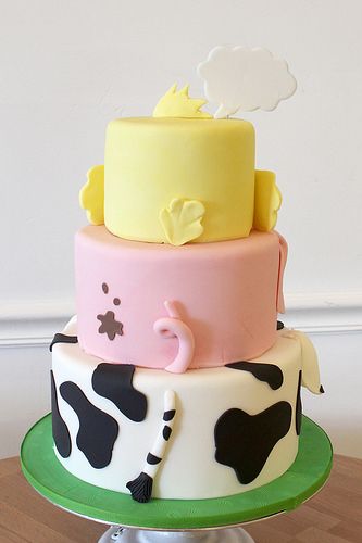 Farm Animal Butts Farm Birthday Cakes, Cake Bake Shop, Farm Animal Cakes, Cow Cakes, Barnyard Birthday Party, Animal Birthday Cakes, Farm Theme Birthday, Farm Baby Shower, Farm Animals Birthday Party