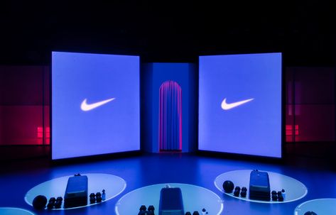 Aldworth James & Bond | Nike SuperRep Nike Event Design, Stage Conference Design, Nike Installation, Nike Event, Stage Inspiration, Tata Nexon, Event Booth Design, Circle House, Stage Set Design