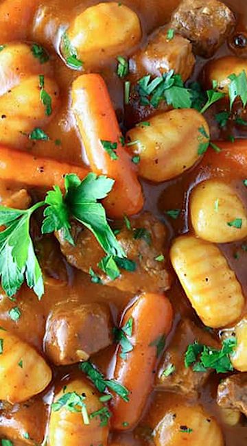 Gnocchi Beef Stew, Munchie Ideas, The Best Dinner Recipes, Gnocchi Recipes Easy, Gnocchi Dishes, Farm Recipes, Stuffed Pasta, Hearty Beef Stew, Potato Gnocchi