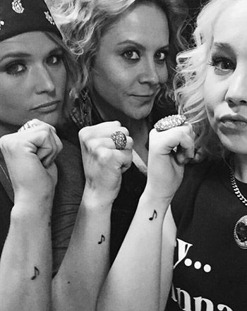 Miranda Lambert got a matching new music note tattoo along with her tour mates RaeLynn and Gwen Sebastian -- see her new ink here Miranda Lambert Tattoo, Nashville Tattoo, Bff Tats, Music Note Tattoo, Note Tattoo, Human Canvas, Perez Hilton, Music Tattoo, Matching Tattoo