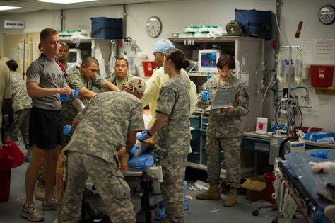 #AfghanistanOnTheBounce .......... After assessing the injuries, and stopping the immediate threat to life, the medical staff prepares the injured Afghans for X-rays. Photo by Robert L. Cunningham - Photographer/Author Injured Soldiers Pictures, Military Injury Picture, Paul Lacamera, Injured Soldier, Cool Instagram Profile Pictures, Ft Calls Pictures, Female Army Soldier, Diy Fashion Photography, Deni Denials