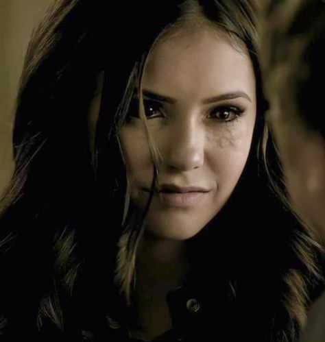 Kathrine Pierce Vampire Face, Katherine Vampire Face, Elena Vampire Face, Elena Gilbert Vampire Face, Katherine Pierce Vampire Face, Tvd Vampire Face, Catherine Pierce, Vampire Face, Vampire Eyes