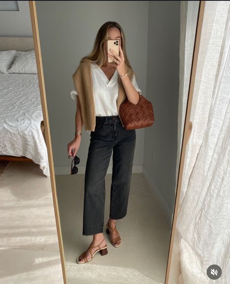 Minimalist Outfits Women Minimal Chic, Classy Fall Outfits, Chic Business Casual, Look Office, Work Fits, Business Casual Outfits For Work, Womens Business Casual, Event Outfit, Classy Work Outfits