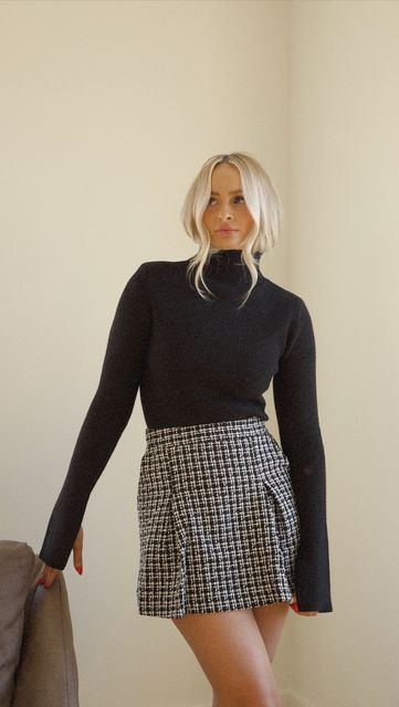 TINK & POSH - Modern Women’s Online Boutique on Instagram: "Chic style in the black and white tweed mini skirt and the fitted black turtleneck top. Save this reel for inspo for winter outfits, date night outfit or even for a Christmas outfit. #winteroutfit #datenightoutfit #fashionstyle #streetstyle #turtlenecksweater #turtleneckoutfit #chicstyle" Tweed Skirt Outfit, Curvy Date Night Outfit, Black Turtleneck Top, Black Tweed Skirt, Air Clothes, Black Ribbed Top, Ribbed Turtleneck Top, Mini Skirt Style, Turtleneck Outfit