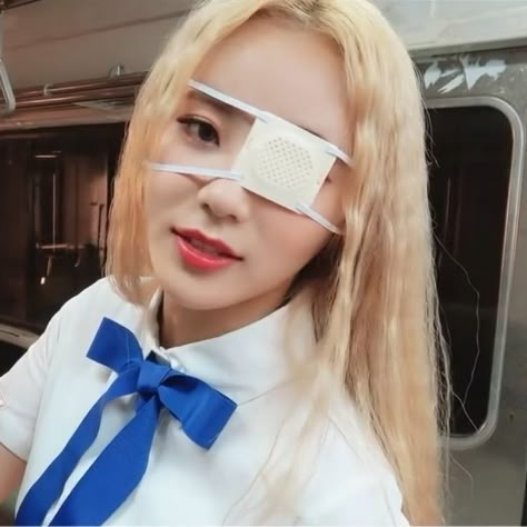 Jinsoul Sweet Crazy Love, Loona Kpop, Loona Jinsoul, Odd Eye Circle, Jinsoul Loona, Loona Icons, Olivia Hye, Crazy Love, Kim Lip