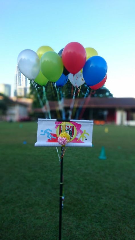 Opening ceremony for sports day. 🎈 Perasmian sukan tahunan. Belon. Opening Ceremony Ideas, Sports Day Decoration Ideas School, Sports Day Board Decoration, Sports Day Decoration, Gate Decoration, Stage Decoration, School Opening, Board Decoration, Ceremony Ideas