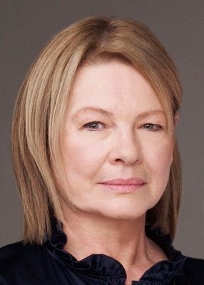 Dianne Wiest..love her in everything!  Parenthood, The Lost Boys, Hannah and Her Sisters, Edward Scissorhands, The Birdcage, etc. Hannah And Her Sisters, Dianne Wiest, Horse Whisperer, The Lost Boys 1987, 60 Year Old Woman, Edward Scissorhands, Practical Magic, Lost Boys, Aging Gracefully