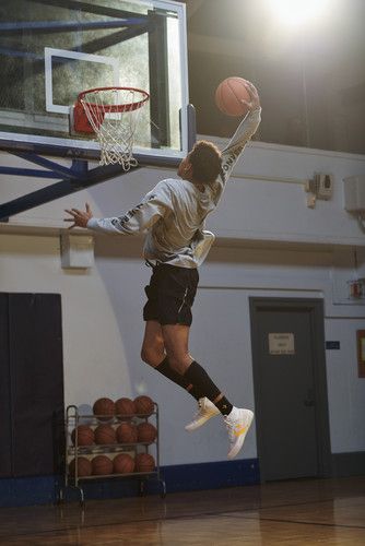 Converse Basketball, Kelly Oubre, Bola Basket, Basketball Practice, Basketball Shooting, Basket Sport, Basketball Is Life, Basketball Photography, Sports Aesthetic