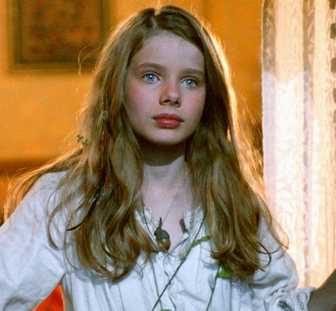 Peter Pan Movie 2003, Film Peter Pan, Wendy Peter Pan, Peter Pan 2003, Rachel Hurd Wood, Peter Pan Movie, Shoulder Length Curls, Kelly Lebrock, Wendy Darling