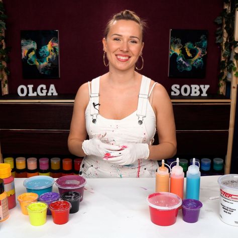 Fluid Art Mastery - Acrylic Pouring Online Course by Olga Soby Pouring Medium Recipe, 3d Art On Canvas, Olga Soby, Pour Painting Techniques, Pouring Medium, Acrylic Art Projects, Acrylic Pouring Techniques, Spray Paint Cans, Pour Paint