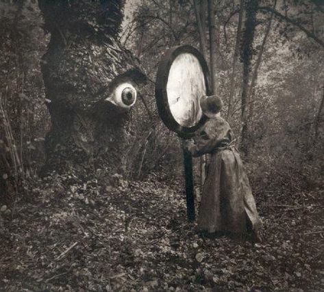 27 Vintage Photos That Will Make You Say WTF?! - Creepy Gallery | eBaum's World Fred Herzog, Lee Friedlander, Karl Blossfeldt, August Sander, Edward Steichen, Arte Peculiar, Diane Arbus, Art Noir, Psy Art