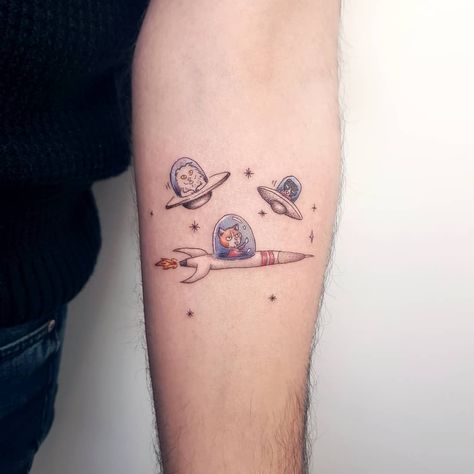 Rocket gang 🙀 . . . #spacetattoo #rockettattoo #cat #cattattoo #animal #animaltattoo #linework #linetattoo #blacktattoo #littletattoos… | Instagram Rocket Tattoo Design, Seoul Hongdae, Rocket Tattoo, Space Animals, Instagram Tattoo, Space Tattoo, Korea Seoul, Anime Animation, January 7