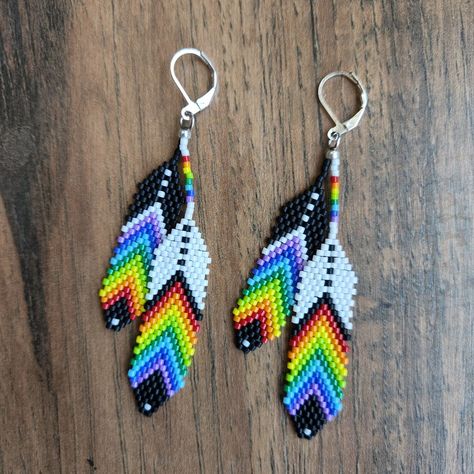 Beaded Feather, Native American Beadwork Patterns, Native Beading, Native Beading Patterns, Beadwork Designs, Beaded Earrings Tutorials, Native American Beaded Earrings, Beading Patterns Free, Simi Valley