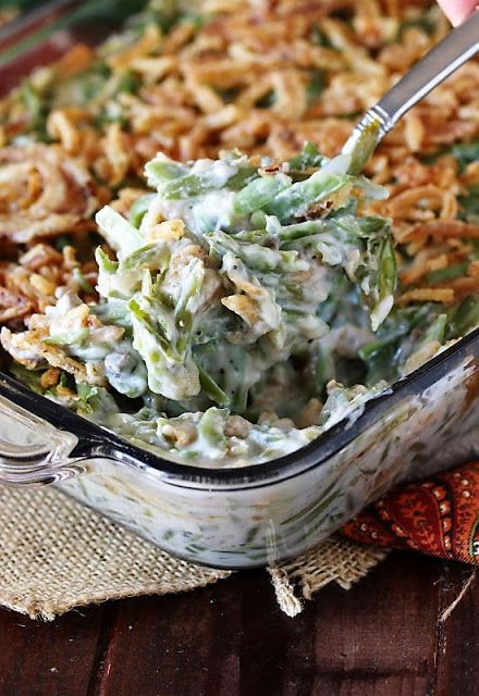 Best Green Bean Casserole, Classic Green Bean Casserole, Green Bean Casserole Recipe, Thanksgiving Vegetables, Best Thanksgiving Side Dishes, Greenbean Casserole Recipe, Canned Soup, Green Bean Recipes, Green Bean Casserole