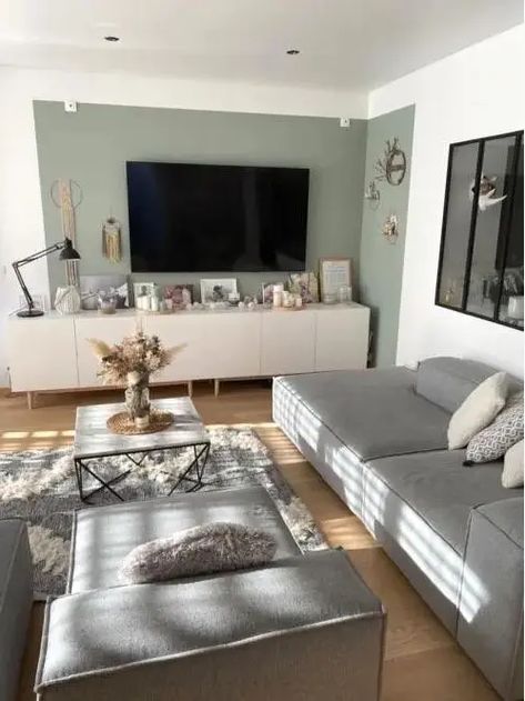 45 Beautiful Green And Grey Living Rooms - Shelterness Sage Living Room, Green Accent Wall, Dark Green Living Room, Grey Sofas, Bold Living Room, Green Living Room Decor, Scandinavian Living Room, Grey Accent Wall, Green Accent Walls