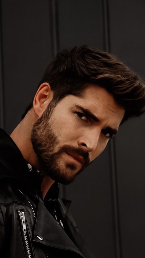 Tyler Gray, Fiction Aesthetic, Nick Bateman, Vibes Outfit, Outfit Grunge, Character Inspiration Male, Aesthetic Indie, The Emperor, Christian Grey