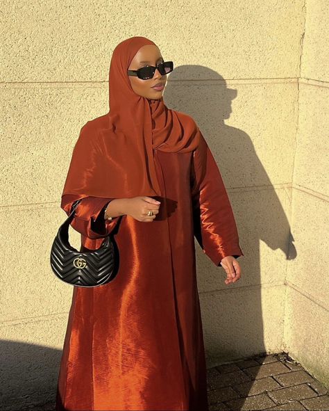 Orange Abaya, Muslim Outfit Ideas, Street Hijab, Abaya Outfit, Street Hijab Fashion, Abaya Style, Modern Hijab Fashion, Modesty Outfits, Muslim Fashion Hijab Outfits