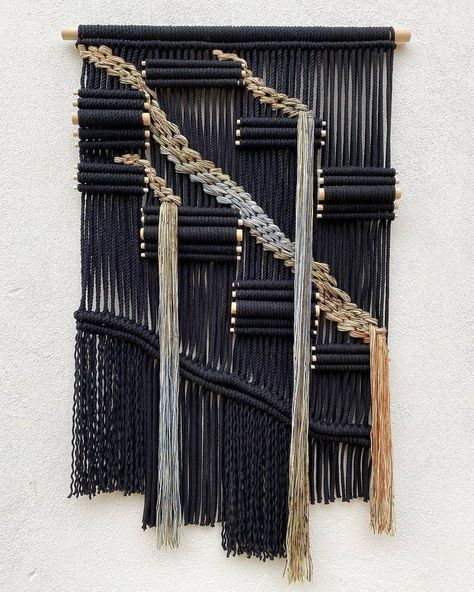 1,211 gilla-markeringar, 17 kommentarer - fiberart_community (@linda.creadoodle) på Instagram: "Work of @moodsandmatter Flowing. A bit of wood alongside the wool, silk and cotton. 55cm x 88cm.…" Macrame Idea, Contemporary Tapestry, Macrame Inspiration, Contemporary Tapestries, Unique Macrame, Modern Macrame Wall Hanging, Macrame Wall Decor, Large Macrame Wall Hanging, Fibre Art