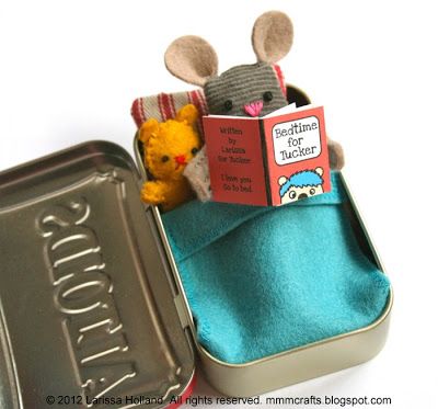 Mint Tin Crafts, Altoids Tins, Altered Tins, Mint Tins, Operation Christmas, Operation Christmas Child, Little Mouse, Cadeau Diy, Tin Art