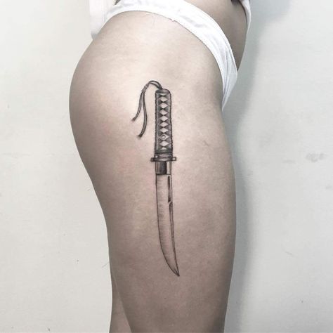 Fearless Tattoo, Japanese Tattoos For Men, Japanese Flower Tattoo, Knife Tattoo, Elements Tattoo, Japanese Tattoos, Tattoos Art, Dagger Tattoo, Japanese Tattoo Art