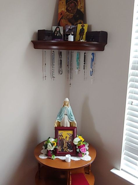 Altar Design Home, Altar Design Home Catholic, Rosary Holder, Home Altar Catholic, Catholic Altar, Altar Design, Catholic Decor, Prayer Corner, Home Altar