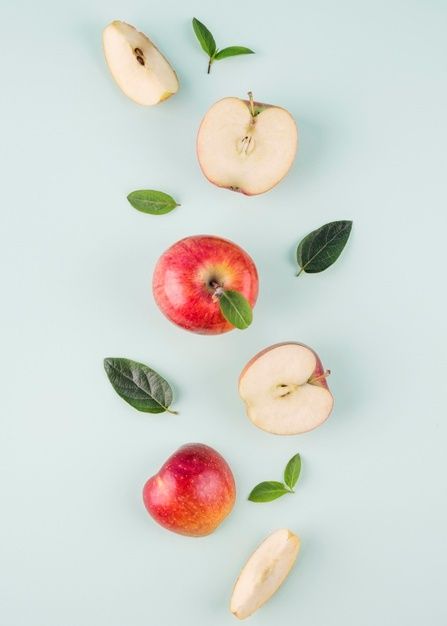 Top view organic apples on the table | Premium Photo #Freepik #photo #food #fruit #fruits #organic Background Screensavers, Fruit Hearts, World Heart Day, Fruits Photos, Organic Aesthetic, Food Illustration Art, Photo Food, Fruit Photography, Food Fruit