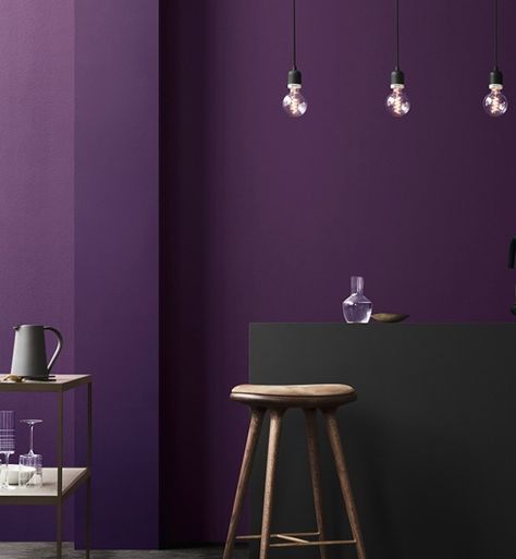 Whether you decide to go all in or prefer a more subtle approach, here's how to make purple shades work in your home. Purple Wall, Purple Interior, Mid Century Modern Lighting, Purple Home, Purple Walls, Commercial Architecture, Modern Carpet, Interior Trend, Interior Wall