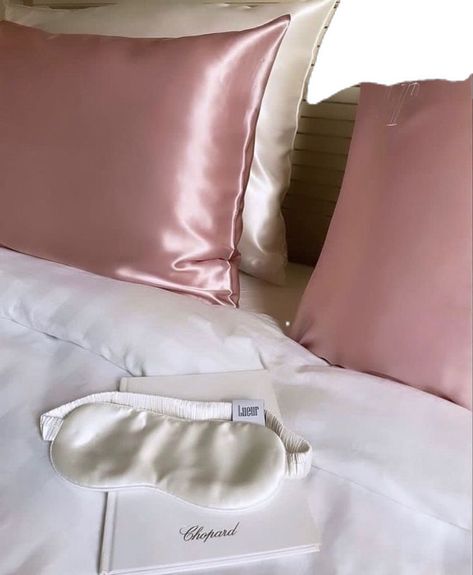 Pink Aura, Vogue Beauty, Malibu Barbie, Pink Girly Things, Pink Vibes, Healthy Lifestyle Inspiration, روتين العناية بالبشرة, Silk Pillowcase, Everything Pink