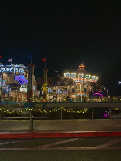 Galveston Beach Aesthetic, Galveston Texas Aesthetic, Galveston Aesthetic, Galveston Texas Beach, Texas Galveston, Night Adventures, Galveston Beach, Texas Beaches, Texas Restaurant