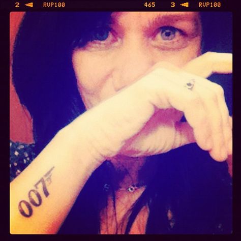 007 tattoo-----i love it!!! 007 Tattoo, 007 James Bond, Tattoo Shows, Temp Tattoo, Body Is A Temple, Dream Tattoos, Tattoo Pattern, Tattoo You, Unique Tattoos