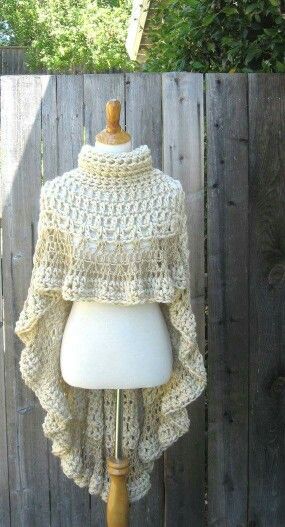 CROCHET High low Poncho شال كروشيه, Poncho Crochet, Womens Scarf, Stil Boho, Poncho Pattern, Crochet Wrap, Crochet Poncho, Love Crochet, Scarf Pattern