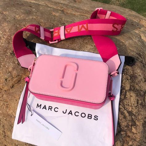 Marc Jacobs Snapshot Bag, Handbag Brands, Preppy Bags, My Style Bags, Trendy Purses, Luxury Bags Collection, Handbag Essentials, Girly Bags, Luxury Purses