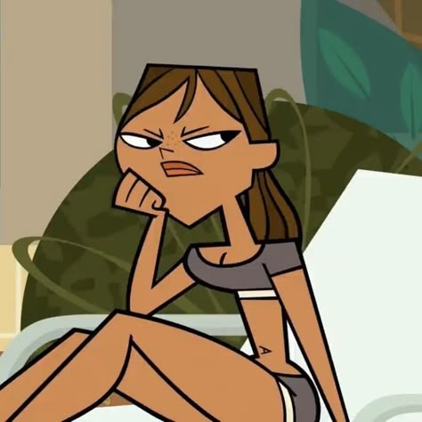 Courtlynn Total Drama, Courtney Pfp Total Drama, Courtly Total Drama, Courtney Tdi Pfp, Courtney Total Drama Pfp, Courtney From Total Drama Island, Total Drama Island Icons, Total Drama Island Courtney, Total Drama Pfps