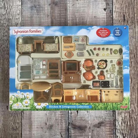 Sylvanian Families Kitchen & Living Room Furniture Collection RARE HTF BNIB  | eBay Sylvanian Families Vintage, Sylvanian Families Kitchen, Sylvanian Families House, Sakura Art, Sylvanian Family, Calico Critters Families, Family Furniture, Green Furniture, Calico Critters