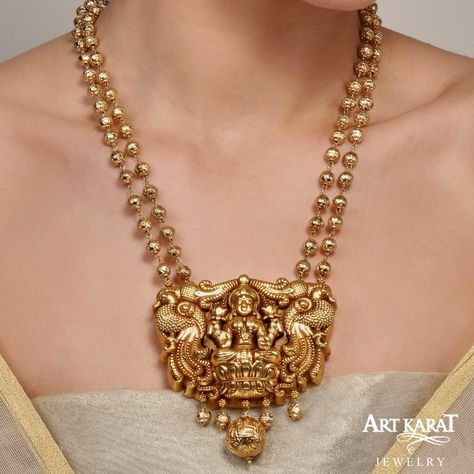 THE AADEVI NECKLACE BY ART KARAT JEWELRY. #artkarat #padmavati #jewelry #jewelrydesigner #indianjewelry #jewellery #polki #necklace #shoponline #earrings #kundan #queen #bride #indianwedding #royal Temple Jewelry Necklace Jewellery Designs, Nakashi Jewellery Indian Jewelry, Earrings Gold Indian, Temple Jewellery Earrings, Earrings Kundan, Temple Jewelry Necklace, Gold Temple Jewellery, Gold Jewelry Outfits, Antique Gold Jewelry Indian