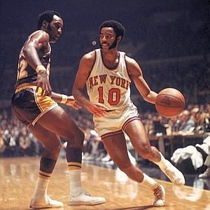 Clyde the Glide Frazier... NY Knicks... Clyde Frazier, Walt Frazier, Bill Bradley, New York Basketball, Knicks Basketball, Ny Knicks, Basketball Photos, Basketball Photography, Nba Championships