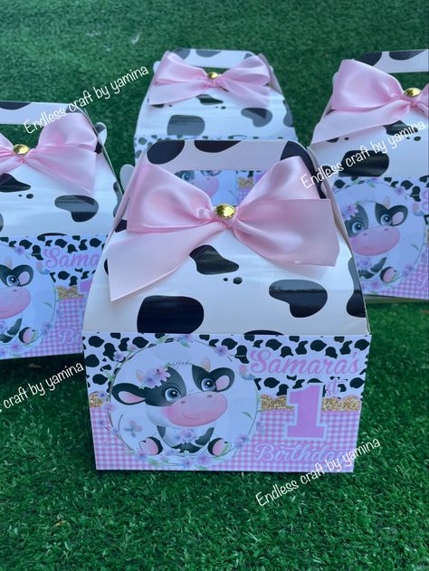 Set of 6 boxes and up. Selling on instagram/ Endless craft by Yamina. It Is A Boy, Selling On Instagram, Box Color, Favor Bags, A Boy, Up To Date, First Names, 1st Birthday, Party Favors