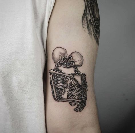 🖤Follow for more🖤 Two Skeletons Kissing Tattoo, Praying Skeleton Tattoo, Kissing Tattoo, Praying Skeleton, Tattoo Skulls, Kiss Tattoos, Pride Tattoo, Skeleton Tattoo, Irish Tattoos