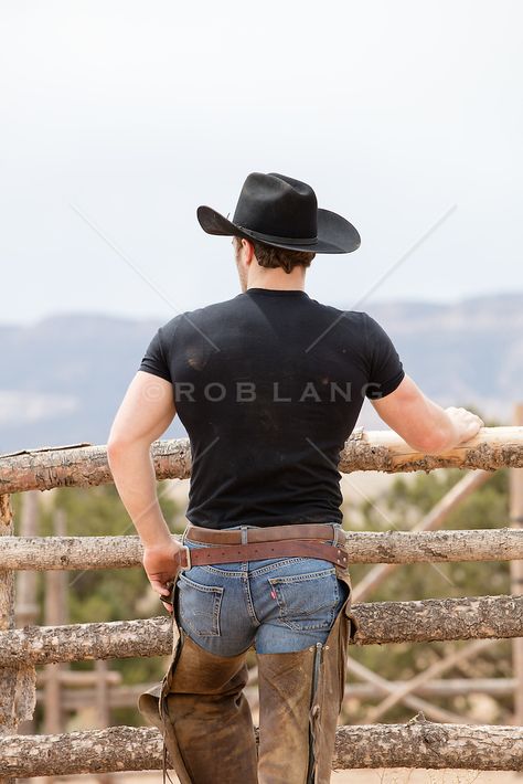 cowboy in chaps from behind | ROB LANG IMAGES: LICENSING AND COMMISSIONS Cowboy Outfit For Men, Piggy Back Ride, Motorcycle Chaps, Mens Fashion Denim, Western Outfits Men, Gay Outfit, Estilo Country, Men's Chaps, Cowboy Outfits