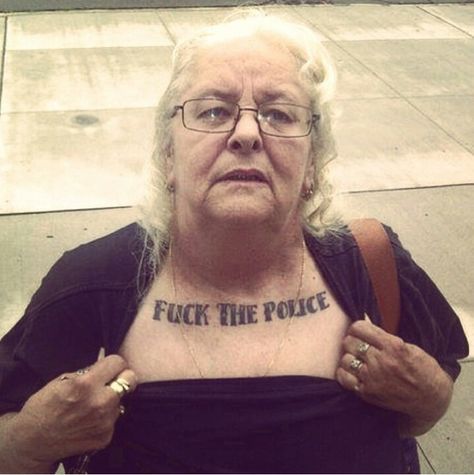 Grandma tattoo Fc St Pauli, Funny Old People, Y2k Background, Saved Pins, Puff And Pass, Funny Profile Pictures, Old People, Really Funny Pictures, Just Girly Things