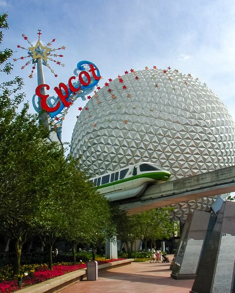 For #MonorailMonday a photo from 2003 of Monorail Green passing by Spaceship Earth. #DisneyWorld #WaltDisneyWorld #Disney #DisneyParks #wdw #DisneyPhotography #DisneyGram #Epcot #Monorail #SpaceshipEarth Epcot Monorail, Spaceship Earth, Disney Photography, Disney Photos, Disney Parks, Walt Disney World, Spaceship, Disney World, A Photo