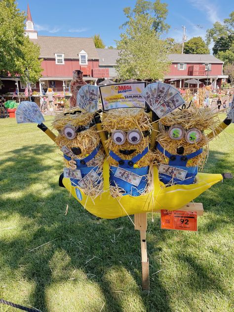 #fall#scarecrow#creative#decor#falldecor#halloween#minions#hay#festival#fallfest#diy#autumn Minion Scarecrow, Halloween Minions, Hay Festival, Scarecrow Festival, Minion Halloween, Fall Diy, Scarecrow, Creative Decor, 2nd Grade