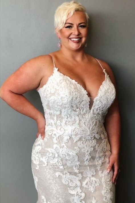 Sparkly Plus Size lace sheath bridal dress with illusion lace train Plus Wedding Dresses, Maggie Sottero Wedding Dresses, Sheath Wedding, Big Girl Fashion, Maggie Sottero, Curvy Women Jeans, Plus Size Beauty, Plus Size Models, Plus Size Wedding