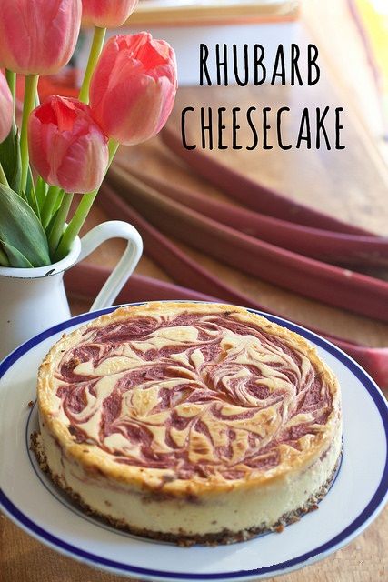 Keto Rhubarb, Rhubarb Cheesecake, Rhubarb Desserts, Rhubarb Recipes, Low Carb Desserts, Food Cakes, Cheesecake Recipes, Keto Dessert, High Tea