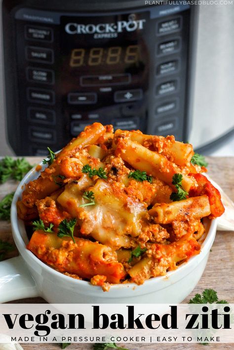 Vegan Baked Ziti, Vegan Crockpot Recipes, Vegan Ground Beef, Vegan Crockpot, Vegan Slow Cooker, Vegetarian Crockpot Recipes, Vegan Baked, Pretty Life, Baked Ziti