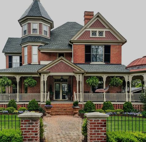 brick Victorian with wraparound porch Victorian Farmhouse Plans, Modern Victorian House, Brick Victorian, Victorian House Plan, Victorian Interior Design, Queen Anne House, Old Victorian Homes, Victorian Style Homes, Victorian Interior