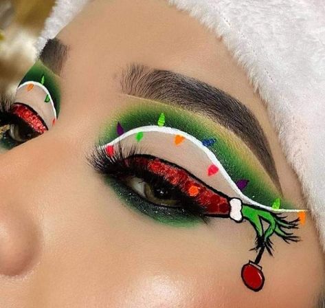 Reindeer Makeup, Makeup Looks Winter, Holiday Eye Makeup, Christmas Makeup Simple, Christmas Party Makeup, Xmas Makeup, Holiday Eye, Christmas Eyeshadow, Christmas Eye Makeup