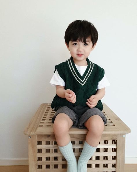 Baby Boy Korean Outfits, Ootd Baby Boy, Lee Rowoon, Cute Babies Photography, Ulzzang Kids, Stylish Kids Outfits, Cute Asian Babies, Korean Babies