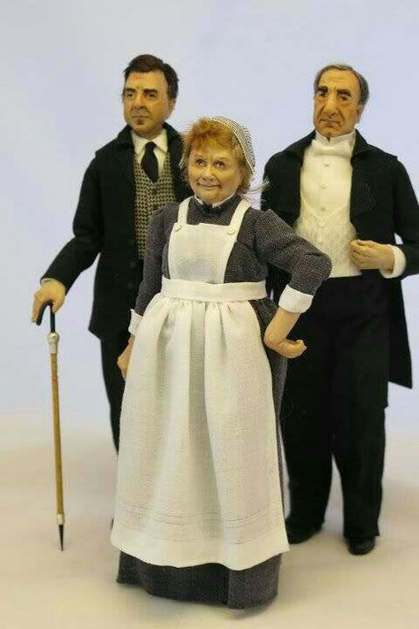 Personnel de service Dollhouse Doll Clothes, Dollhouse People, Doll House People, Miniature People, Celebrity Dolls, Victorian Dollhouse, Dollhouse Miniatures Diy, Victorian Dolls, Mini Dolls